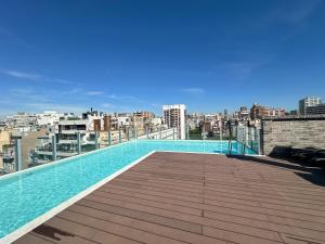 RentUp - Moderno con piscina y balcon en Cañitas & Campo Argentino de Polo
