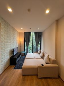 Phrom Phong Top 1BD pool,gym,park and mall BTS