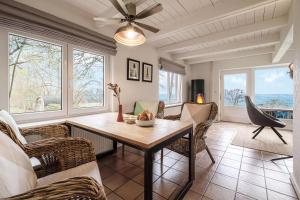 Strandhaus am Mühlendamm - Meerblick, Sauna und Ofen