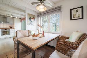 Strandhaus am Mühlendamm - Meerblick, Sauna und Ofen