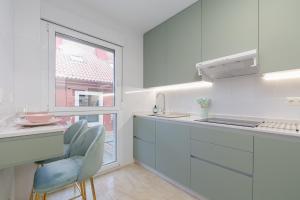 Playa y descanso con parking by CABANA Rentals