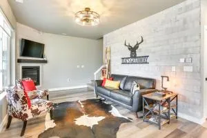 Spacious, Rustic Spearfish Home Walk to Downtown! - Hulett