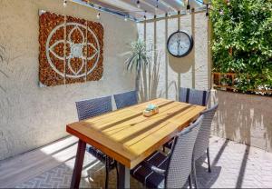 Indian Wells Mtn Cove with Kitchen Living Room Patio Firepit BBQ Tennis Stadium