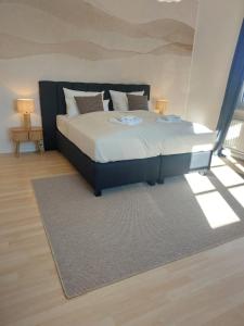 maremar - 116qm mit 2 Schlafzimmern - Perfekt für Familien - Holzmarkt - Luxus Boxspringbetten - Küche - Balkon - Arbeitsplätze