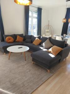 maremar - 116qm mit 2 Schlafzimmern - Perfekt für Familien - Holzmarkt - Luxus Boxspringbetten - Küche - Balkon - Arbeitsplätze