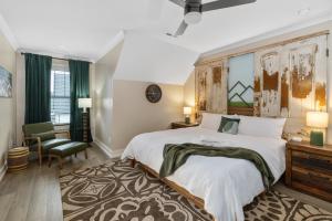 3 King Bd with Hot Tub & Minutes to Dollywood!