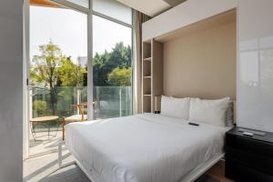 Icon Cibeles by Wynwood House