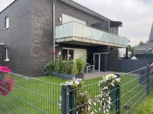 EG-Neubauwohnung mit GartenTerrasse für max 7 Personen - Kotten