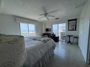 The Queen of Cozumel - ROYAL VISTA - Caribbean Ocean VIEW Suite for Couples in Mind
