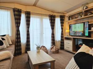 180 Golden Gate Caravan Holiday Park Towyn