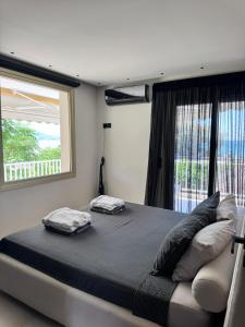 Lagonisi Luxury apartment 2 by the sea