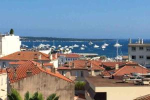 Cannes centre Cosy appartement avec mezzanine