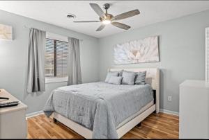 Cozy Beach Condo - Steps to Ocean