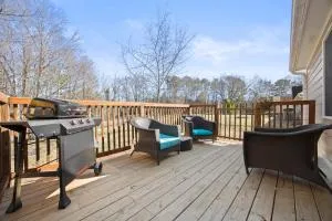 20 Percent off House with Patio Glassroom & Grill - Dacula