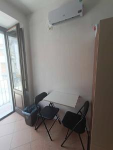 Desirees Rooms - n 2 camere con bagno privato e balcone