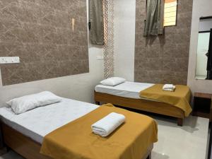 Luxurious 4BHK Homestay in Kandivli Mumbai Spacious Scenic and Family Friendly