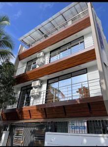 Luxurious 4BHK Homestay in Kandivli Mumbai Spacious Scenic and Family Friendly