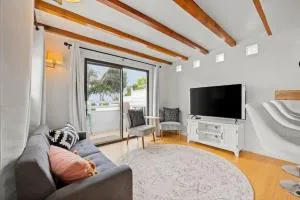 The Narrows A Summerland Beach Home - Montecito