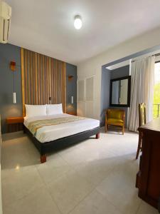 Hotel Laureles 70