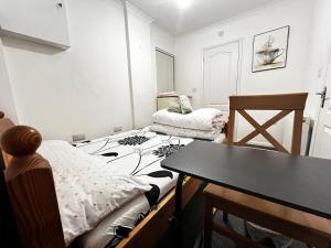 Budget Stay In Luton 01 D