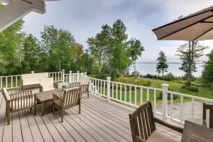 Enchanting Waterfront Sorrento Home with Deck! - Sorrento