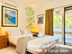 Villasonboard Dock Villa 3 Bed, 3 Bath, Canal, Greek Venice Porto Hydra