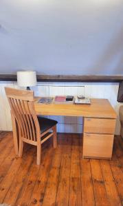 Seaside loft whitby abbey views with parking