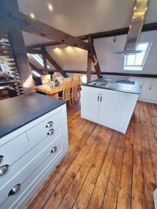 Seaside loft whitby abbey views with parking