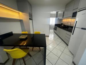 B028 - Cobertura com vista para o mar em Bombinhas