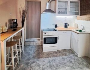 Central Piraeus port apartment