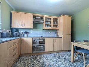 2 bedroom apartment in Newcastle, northern ireland
