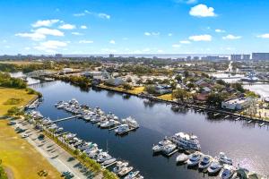 5BR home w Pool & Hot Tub Barefoot Golf Resort