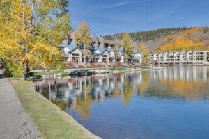 1 Mi to Keystone Ski Lift Lakefront 4-Season Gem