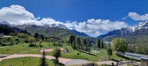 Chalet 4d en Panticosa en urbanización con piscina y padel