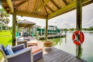 Waterfront Home 30 Mi to New Orleans with Boat Dock - Mandeville
