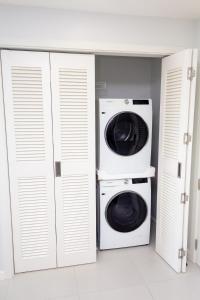 1 BDR Heated Pool- Fitness Center- 24 hr Gated