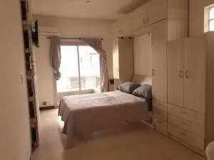 Amplio y cómodo departamento céntrico - José Hernández