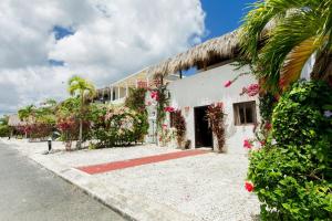 Villa Retreat in Ibiza, Punta Cana