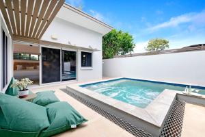 Dune - Poolside Elegance near Parap Markets & Beach