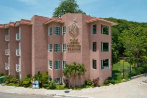 Hotel Castillo Huatulco & Beach Club