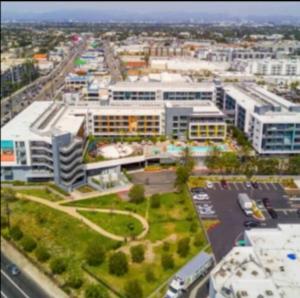 Stunning 2BR Penthouse Patio & View Venice MDR