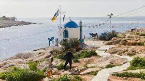 Central Piraeus port apartment