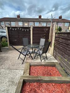 The Little Green Cosy Cottage