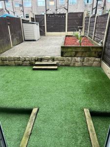 The Little Green Cosy Cottage