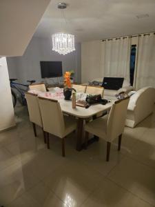 Casa alto padrão a 1 minuto da Praia