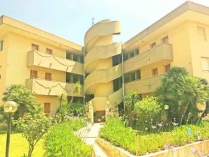 Monolocale Red Comfortable holiday residence - ريفا ليجوري