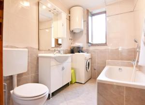 Apartments with parking space Umag - 23670