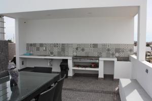 2br 1ba Condo 1 block to ocean Condo 1