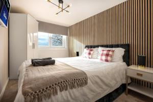 Spacious 3 Bed Home in Glasgow City With Free Parking