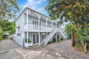 The Palms Retreat - Top Floor Apartment style - Ubytování bez kategorie ve městě Nelson Bay